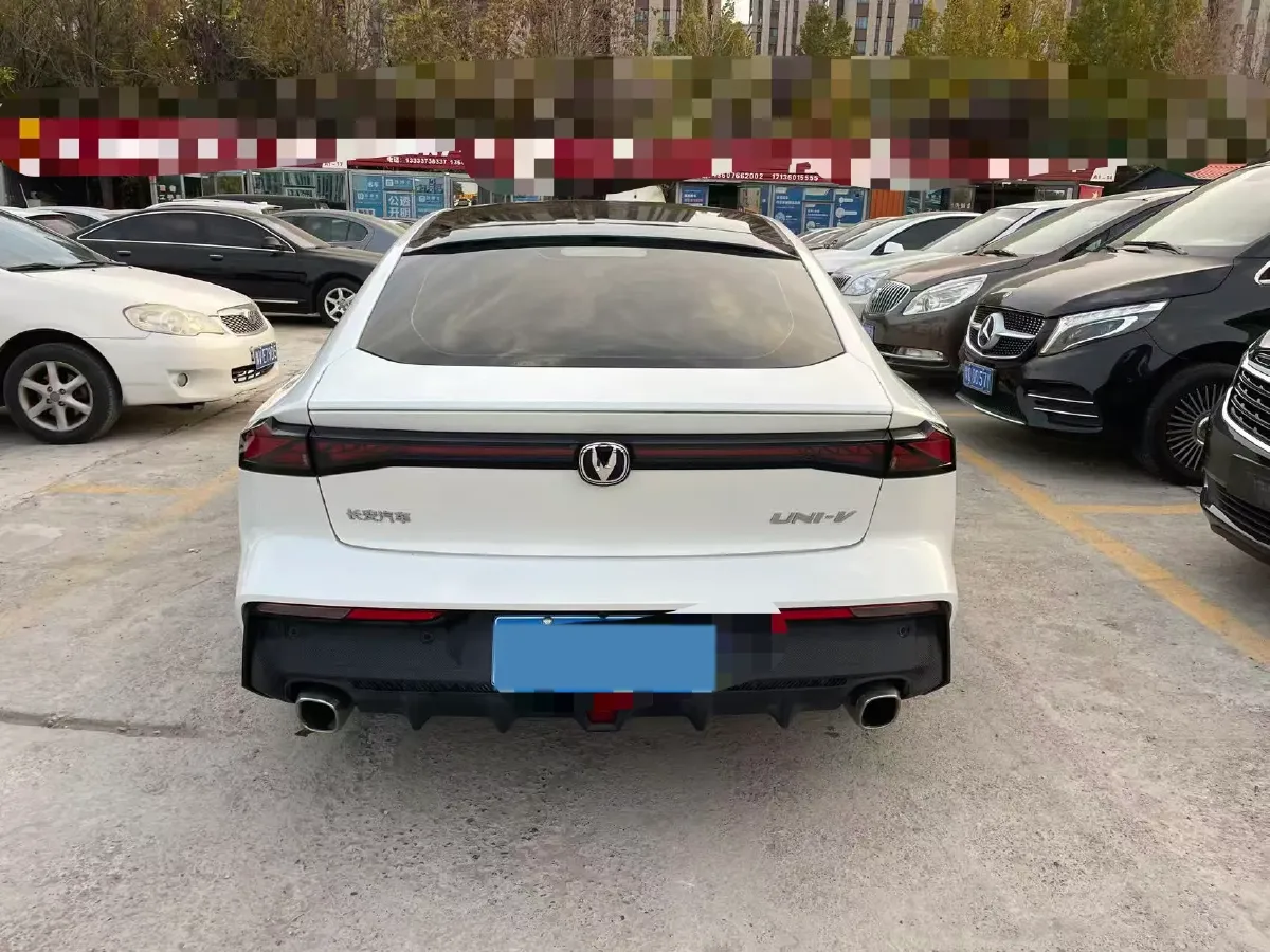 2023 ChangAn UNI-V 1.5T 188HP L4 7DCT,autocango,china used car exporter,china ev exporter,chinese used car exporter,chinese used ev exporter