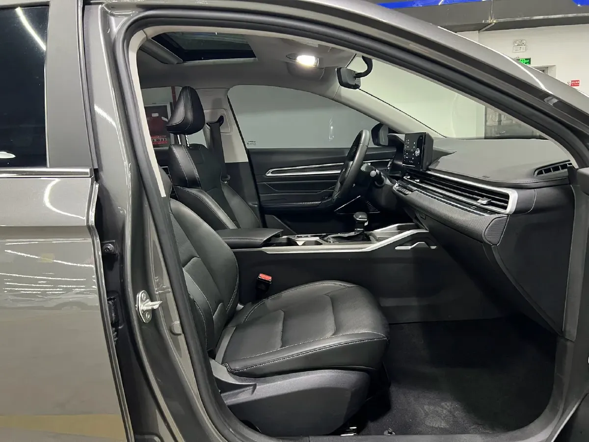 2022 Geely Emgrand 1.5L 114HP L4 CVT,autocango,china used car exporter,china ev exporter,chinese used car exporter,chinese used ev exporter