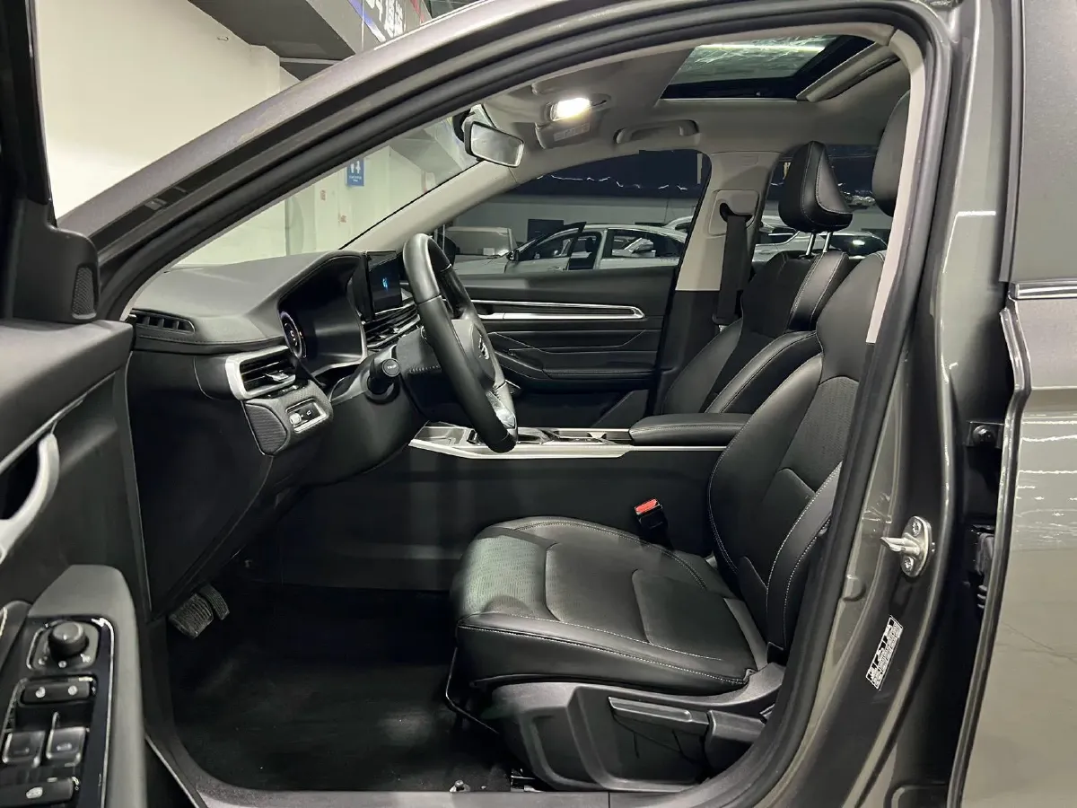 2022 Geely Emgrand 1.5L 114HP L4 CVT,autocango,china used car exporter,china ev exporter,chinese used car exporter,chinese used ev exporter