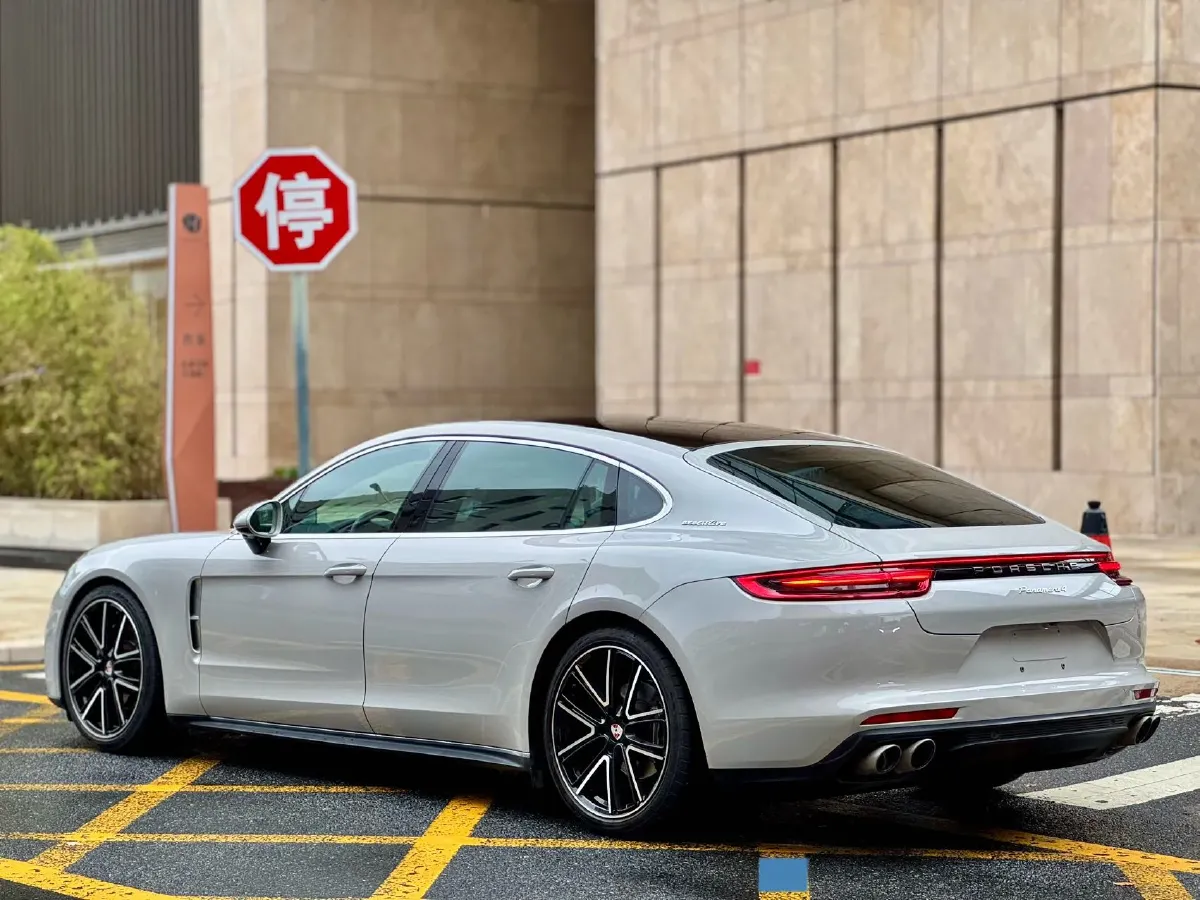 2019 Porsche Panamera 2.9T 330HP V6 8DCT,autocango,china used car exporter,china ev exporter,chinese used car exporter,chinese used ev exporter