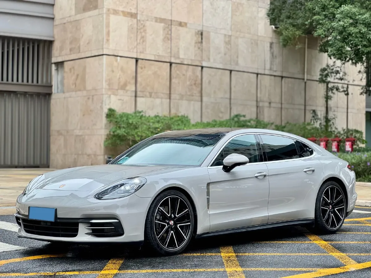 2019 Porsche Panamera 2.9T 330HP V6 8DCT,autocango,china used car exporter,china ev exporter,chinese used car exporter,chinese used ev exporter