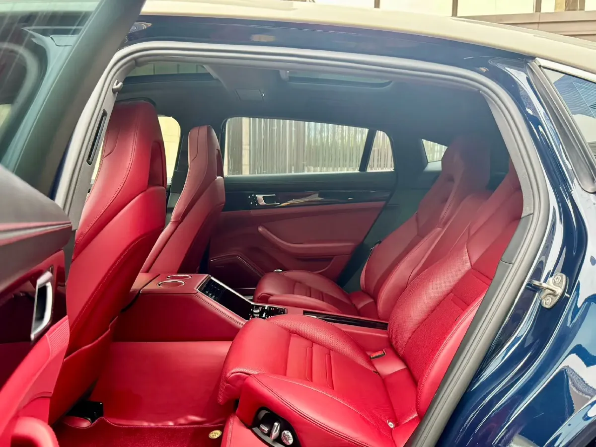 2019 Porsche Panamera 2.9T 330HP V6 8DCT,autocango,china used car exporter,china ev exporter,chinese used car exporter,chinese used ev exporter