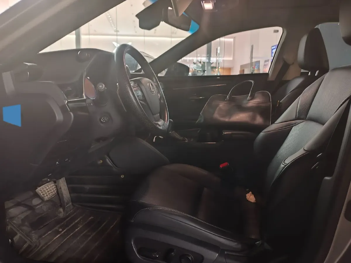 2020 Lexus ES 2.5L 178HP L4 E-CVT Hybrid,autocango,china used car exporter,china ev exporter,chinese used car exporter,chinese used ev exporter