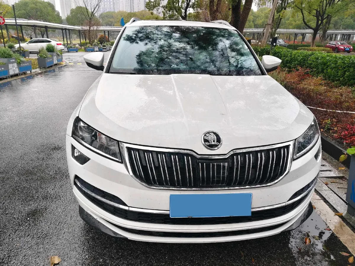 2023 Skoda Karoq 1.4T 150HP L4 7DCT,autocango,china used car exporter,china ev exporter,chinese used car exporter,chinese used ev exporter