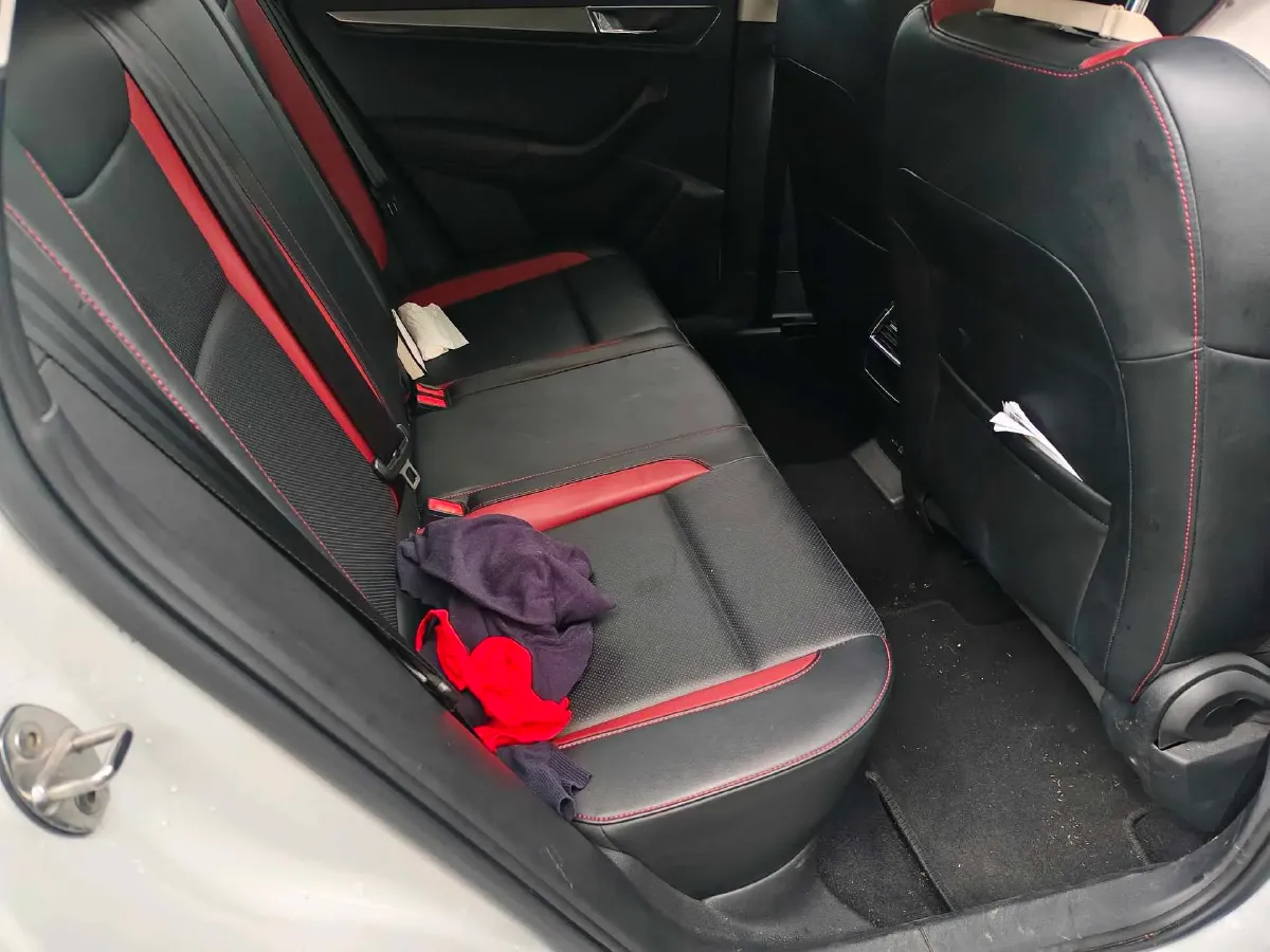 2023 Skoda Karoq 1.4T 150HP L4 7DCT,autocango,china used car exporter,china ev exporter,chinese used car exporter,chinese used ev exporter