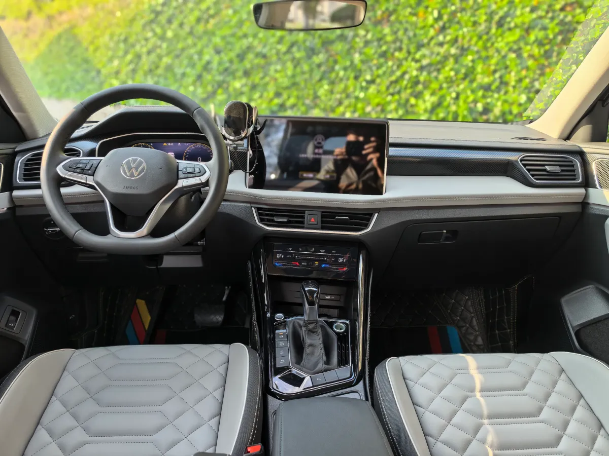 2024 Volkswagen Tayron 2.0T 186HP L4 7DCT,autocango,china used car exporter,china ev exporter,chinese used car exporter,chinese used ev exporter