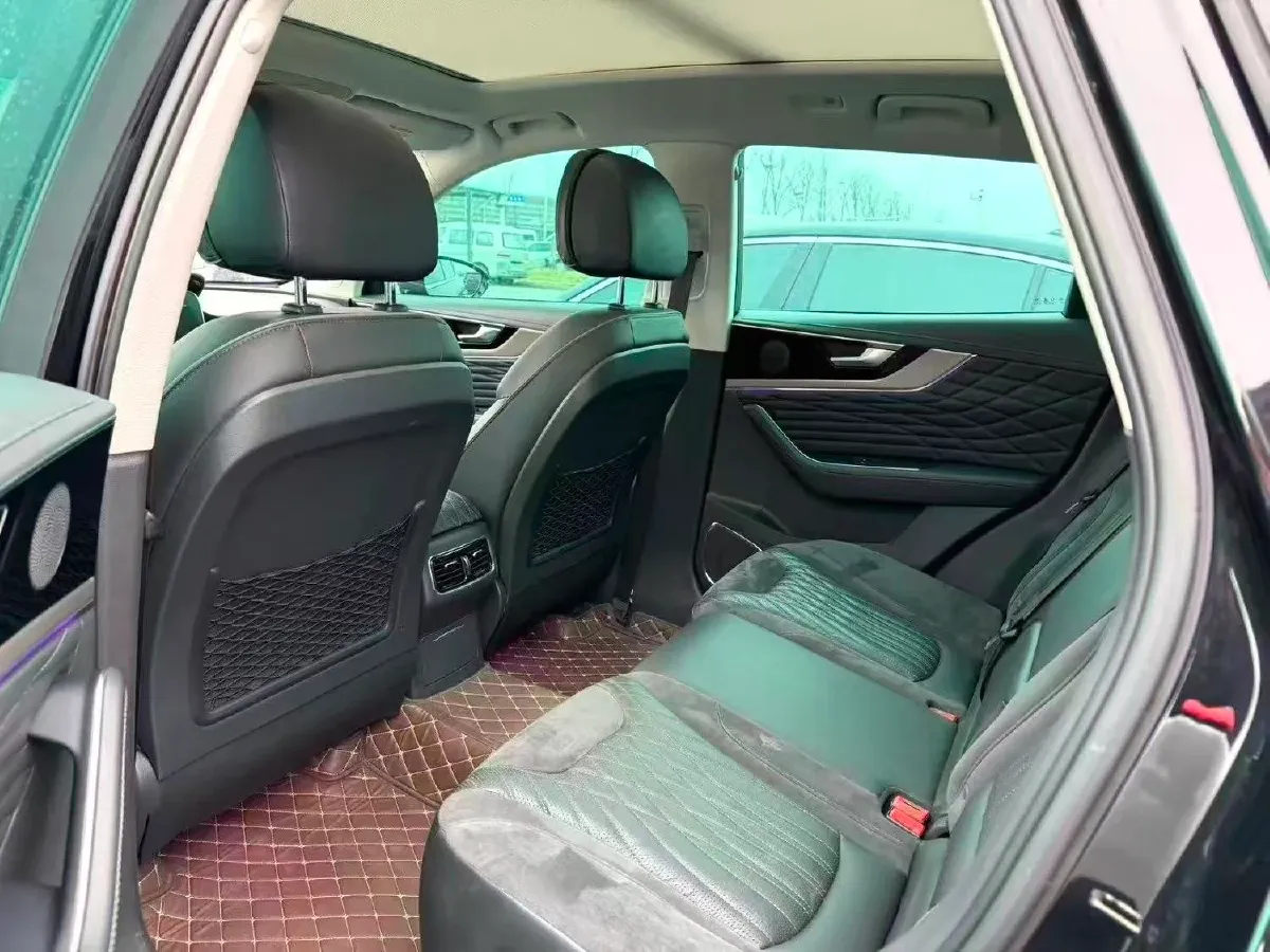 2022 HongQi HS5 2.0T 224HP L4 6AT,autocango,china used car exporter,china ev exporter,chinese used car exporter,chinese used ev exporter