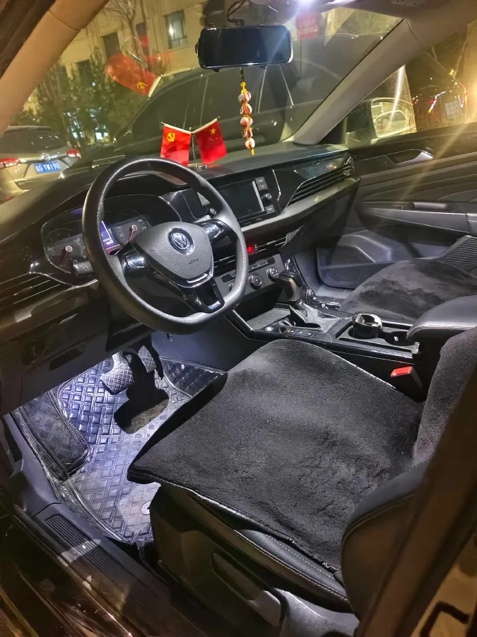 2019 Chevrolet Equinox 1.5T 180HP L4 6AT,autocango,china used car exporter,china ev exporter,chinese used car exporter,chinese used ev exporter