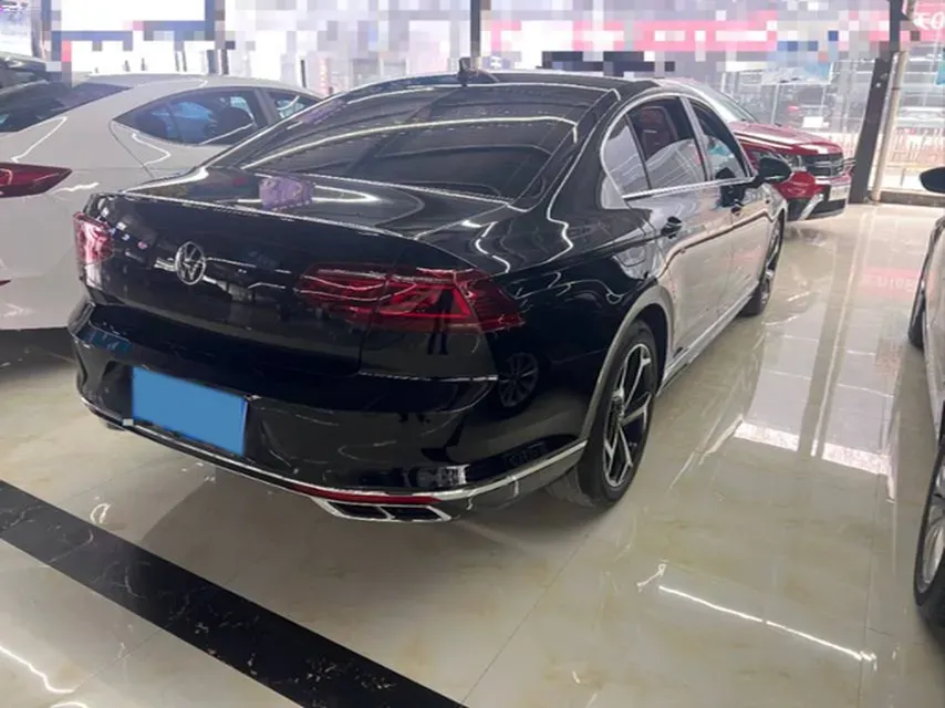 2024 Volkswagen Magotan 2.0T 186HP L4 7DCT,autocango,china used car exporter,china ev exporter,chinese used car exporter,chinese used ev exporter