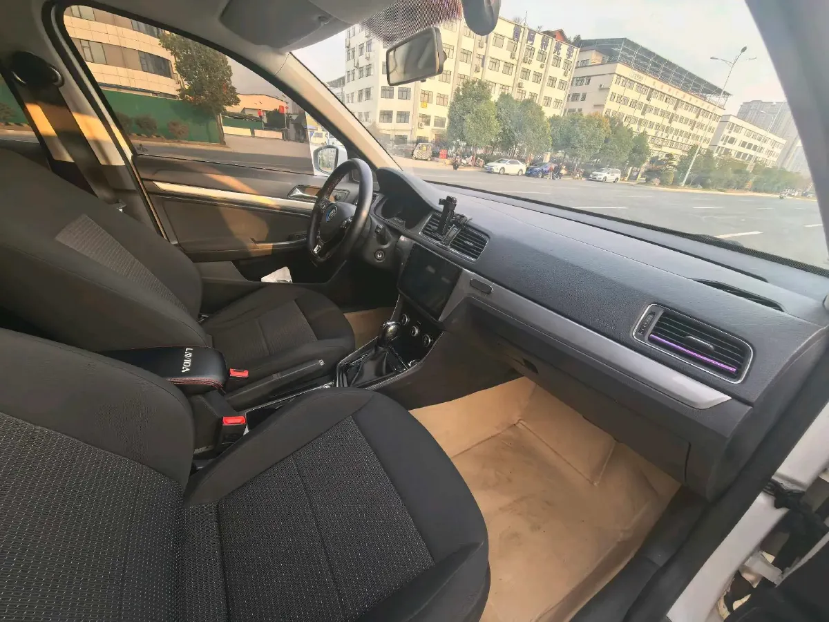 2017 Volkswagen Lavida 1.6L 110HP L4 6AT,autocango,china used car exporter,china ev exporter,chinese used car exporter,chinese used ev exporter