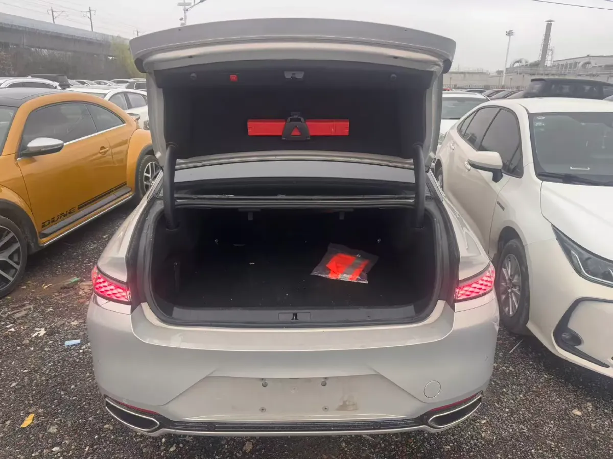 2021 Volvo S60 PHEV 2.0T 303HP L4 8AT PHEV 11.6KWH,autocango,china used car exporter,china ev exporter,chinese used car exporter,chinese used ev exporter