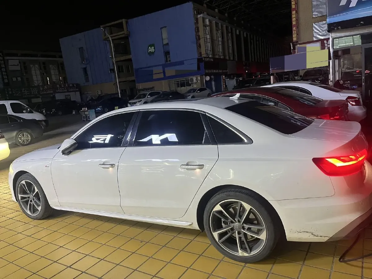 2020 Audi A4L 2.0T 190HP L4 7DCT,autocango,china used car exporter,china ev exporter,chinese used car exporter,chinese used ev exporter