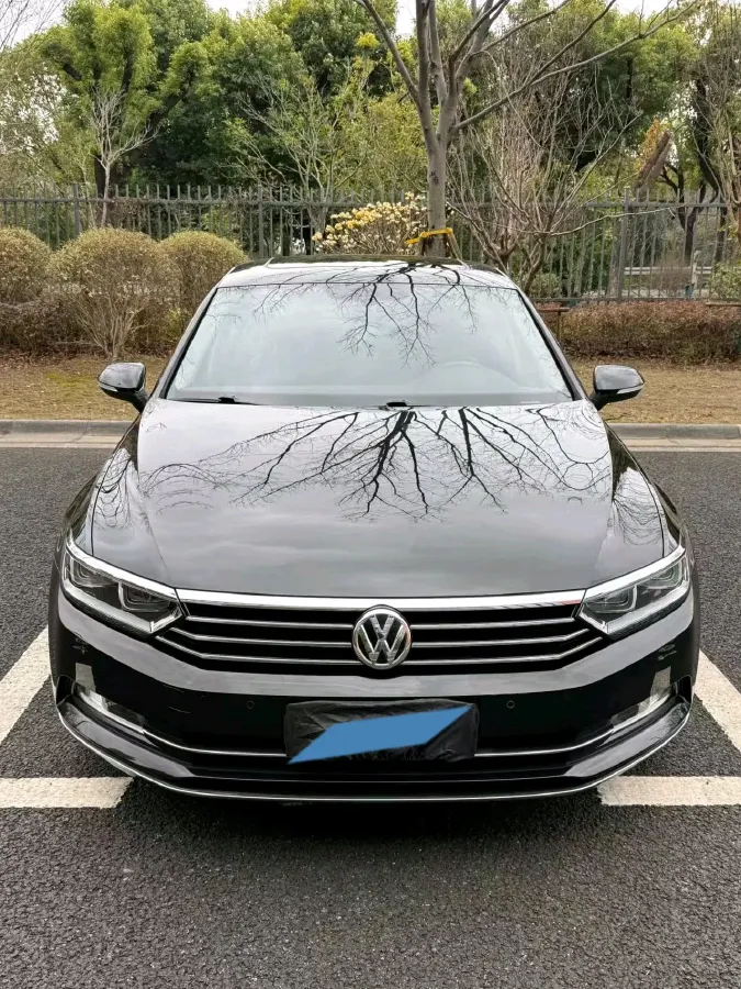 2018 Volkswagen Magotan 1.8T 180HP L4 7DCT,autocango,china used car exporter,china ev exporter,chinese used car exporter,chinese used ev exporter