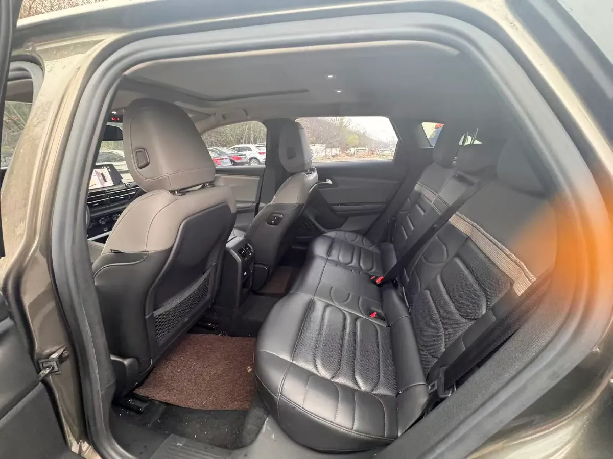 2021 Citroen C5 X 1.6T 175HP L4 8AT,autocango,china used car exporter,china ev exporter,chinese used car exporter,chinese used ev exporter