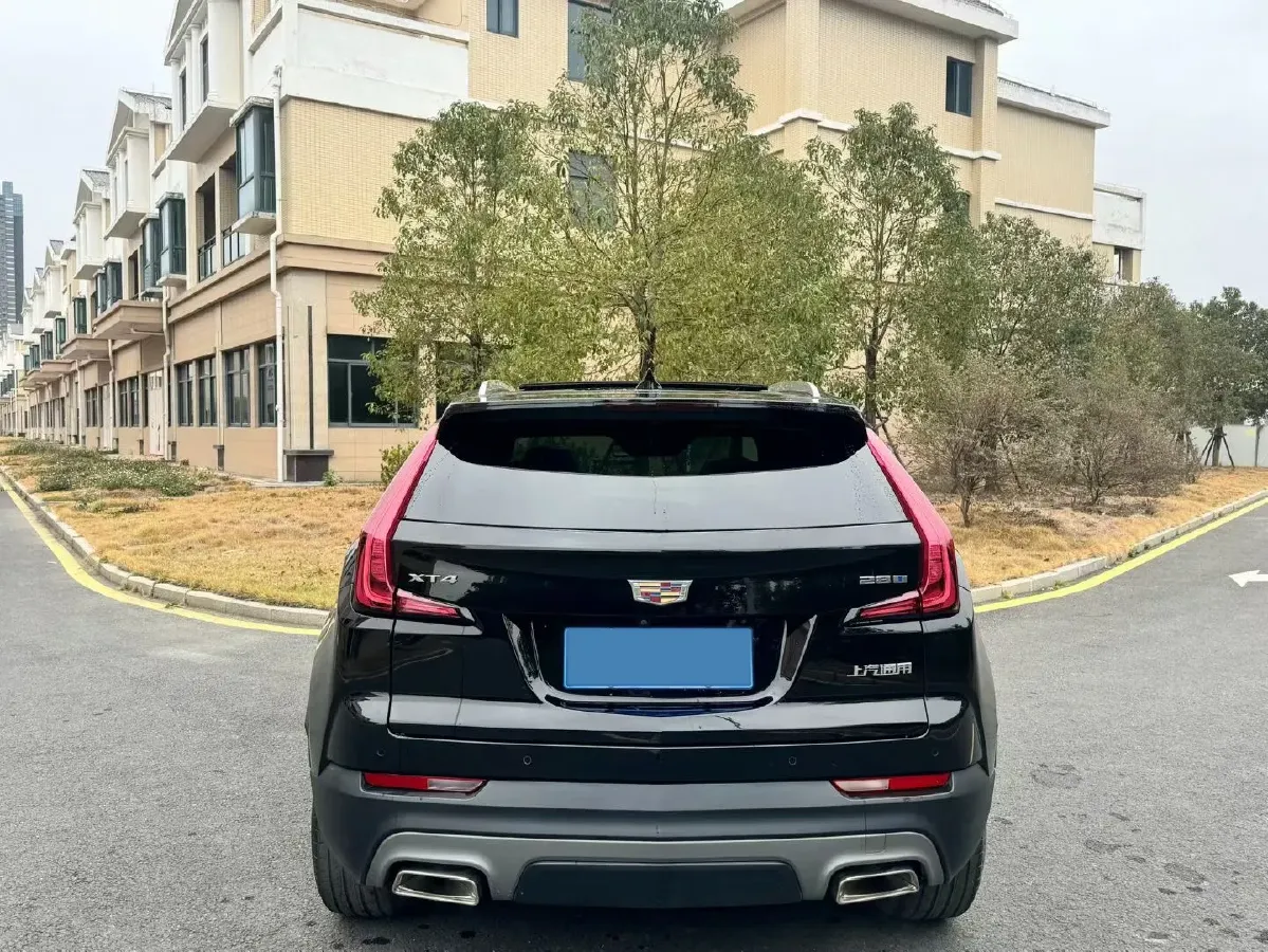 2023 Cadillac XT4 2.0T 237HP L4 9AT,autocango,china used car exporter,china ev exporter,chinese used car exporter,chinese used ev exporter
