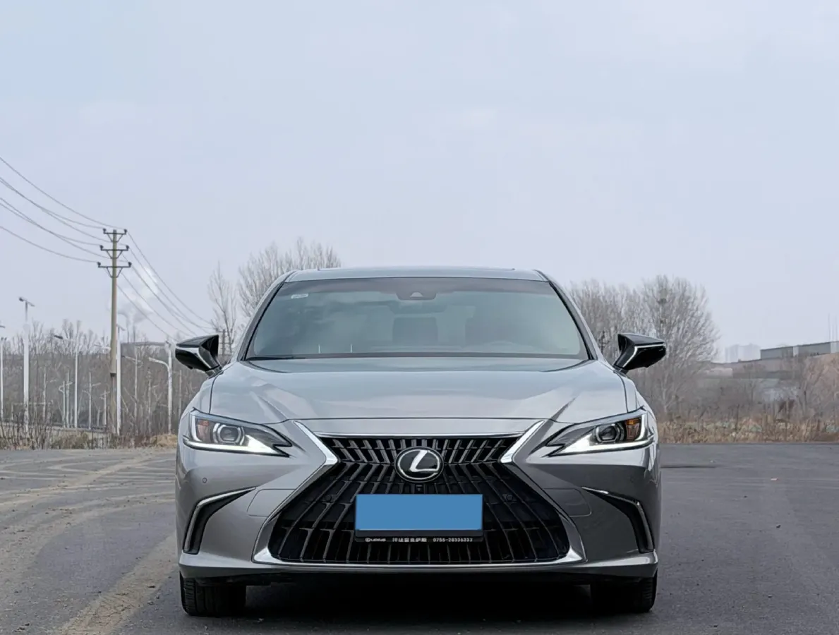 2023 Lexus ES 2.0L 173HP L4 CVT,autocango,china used car exporter,china ev exporter,chinese used car exporter,chinese used ev exporter