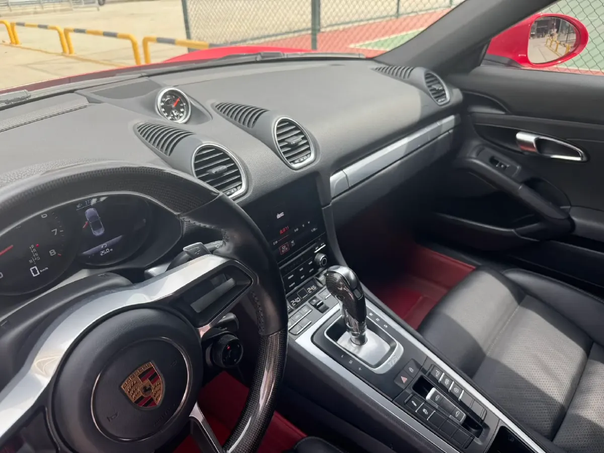 2020 Porsche 718 2.0T 250HP H4 7DCT,autocango,china used car exporter,china ev exporter,chinese used car exporter,chinese used ev exporter