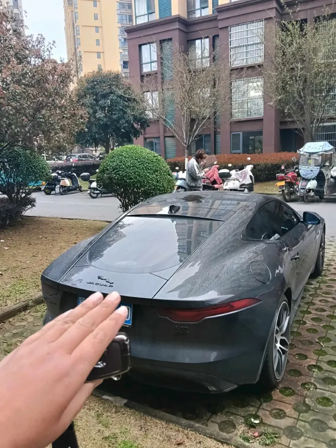 2021 Jaguar F-TYPE 3.0T 381HP V6 8AT,autocango,china used car exporter,china ev exporter,chinese used car exporter,chinese used ev exporter