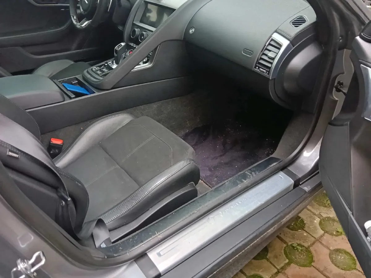 2021 Jaguar F-TYPE 3.0T 381HP V6 8AT,autocango,china used car exporter,china ev exporter,chinese used car exporter,chinese used ev exporter