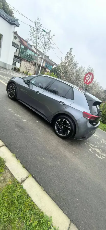 2025 Volkswagen ID.3 BEV 52.8KWH,autocango,china used car exporter,china ev exporter,chinese used car exporter,chinese used ev exporter