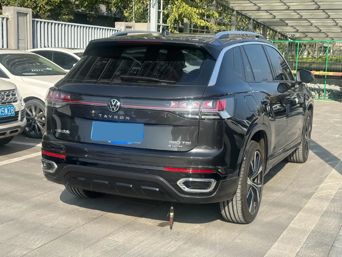 2024 Volkswagen Tayron 2.0T 220HP L4 7DCT,autocango,china used car exporter,china ev exporter,chinese used car exporter,chinese used ev exporter