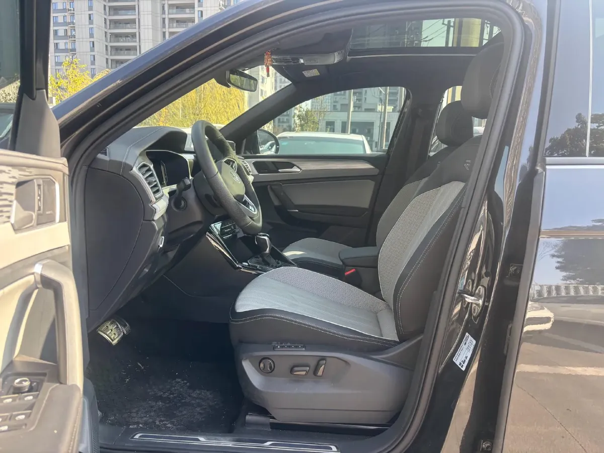 2024 Volkswagen Tayron 2.0T 220HP L4 7DCT,autocango,china used car exporter,china ev exporter,chinese used car exporter,chinese used ev exporter