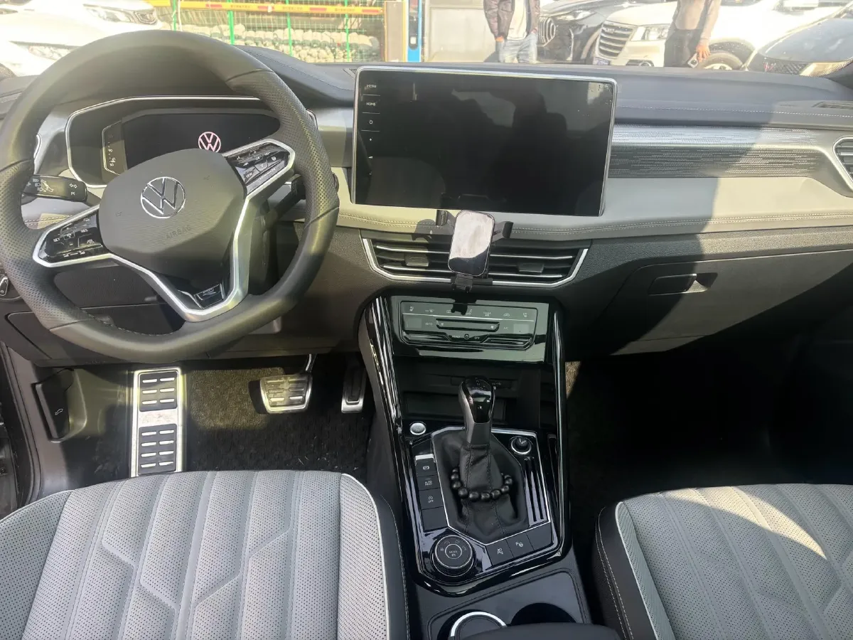 2024 Volkswagen Tayron 2.0T 220HP L4 7DCT,autocango,china used car exporter,china ev exporter,chinese used car exporter,chinese used ev exporter