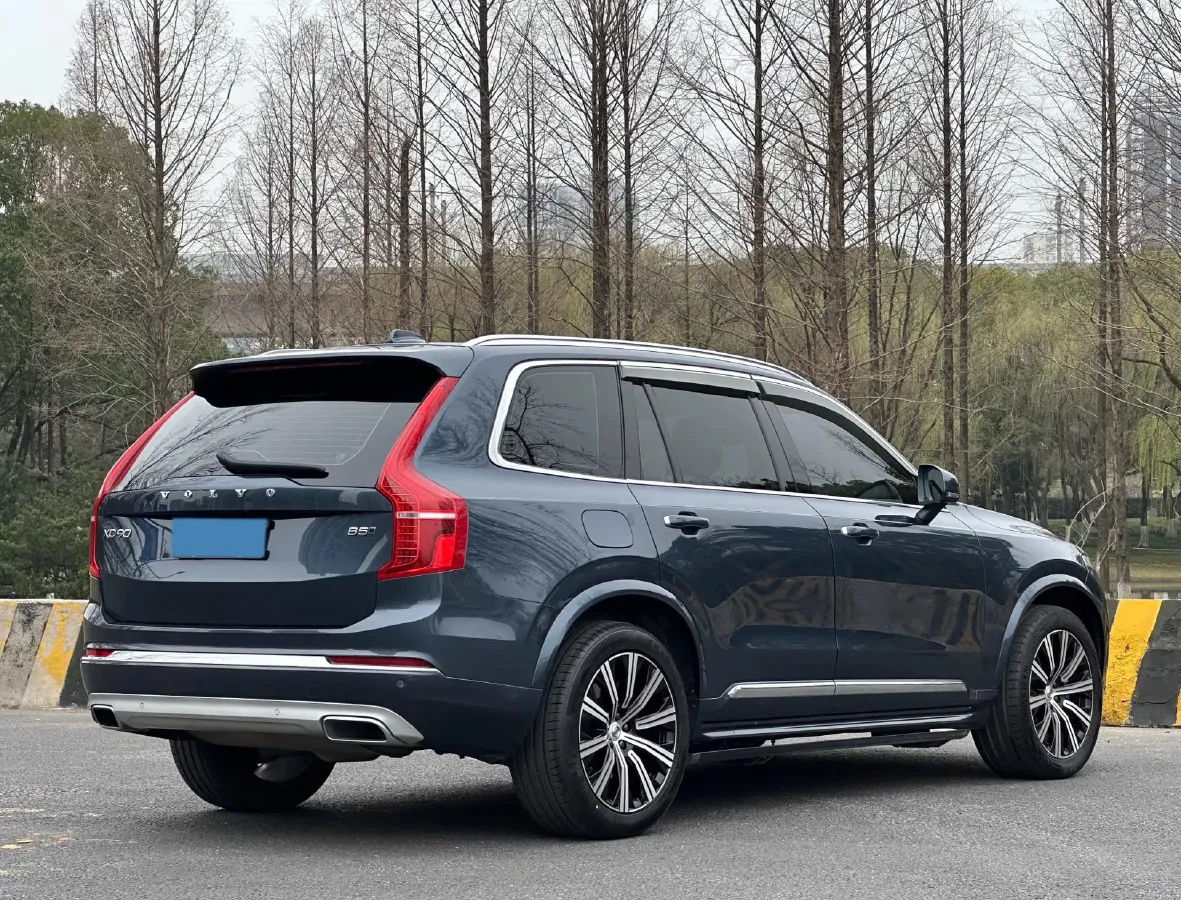 2021 Volvo XC90 2.0T 250HP L4 8AT,autocango,china used car exporter,china ev exporter,chinese used car exporter,chinese used ev exporter