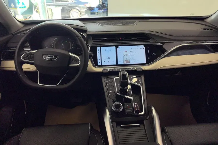 2022 Geely Azkarra 1.8T 184HP L4 7DCT,autocango,china used car exporter,china ev exporter,chinese used car exporter,chinese used ev exporter