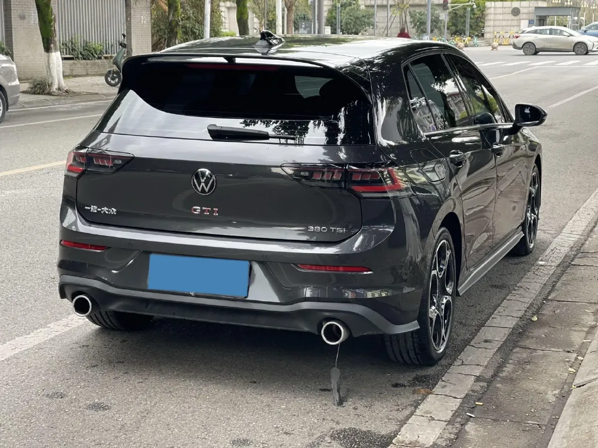 2025 Volkswagen GolfGTI 2.0T 220HP L4 7DCT,autocango,china used car exporter,china ev exporter,chinese used car exporter,chinese used ev exporter