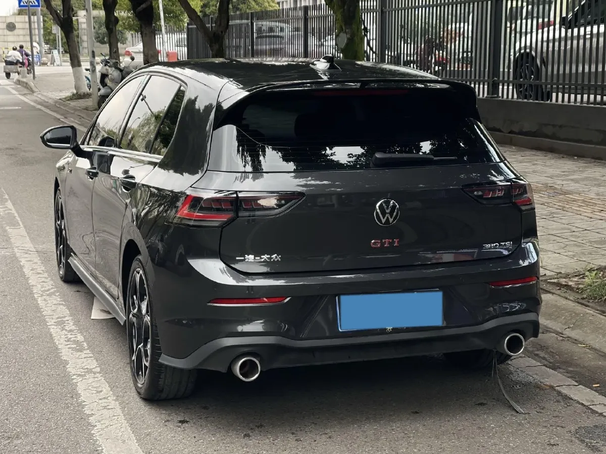 2025 Volkswagen GolfGTI 2.0T 220HP L4 7DCT,autocango,china used car exporter,china ev exporter,chinese used car exporter,chinese used ev exporter