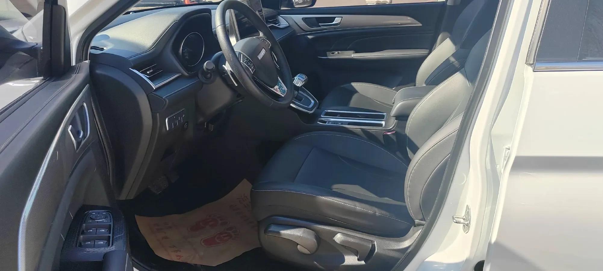 2021 Haval M6 1.5T 150HP L4 7DCT,autocango,china used car exporter,china ev exporter,chinese used car exporter,chinese used ev exporter