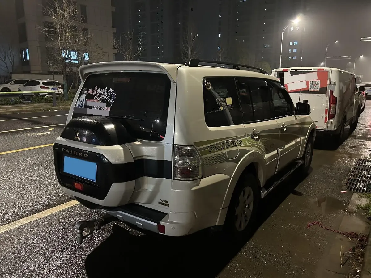 2018 Mitsubishi Pajero 3.0L 174HP V6 5AT,autocango,china used car exporter,china ev exporter,chinese used car exporter,chinese used ev exporter