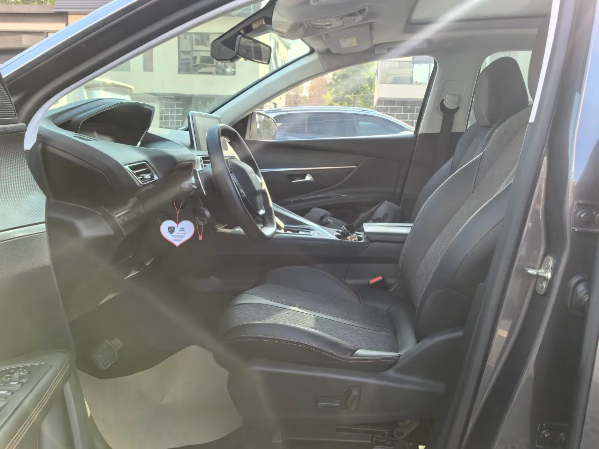 2017 Peugeot 5008 1.6T 167HP L4 6AT,autocango,china used car exporter,china ev exporter,chinese used car exporter,chinese used ev exporter