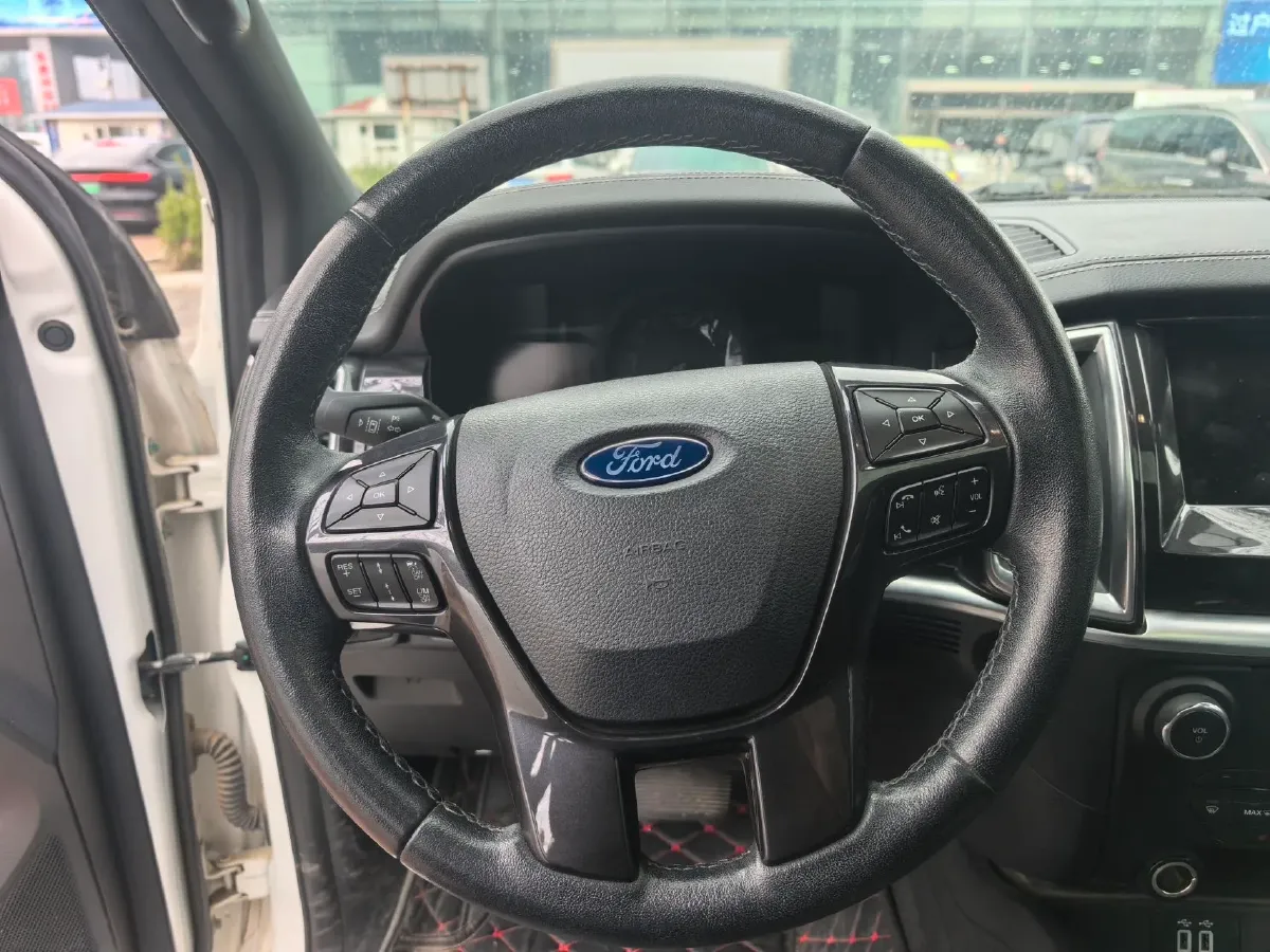 2019 Ford Everest 2.0T 248HP L4 6AT,autocango,china used car exporter,china ev exporter,chinese used car exporter,chinese used ev exporter