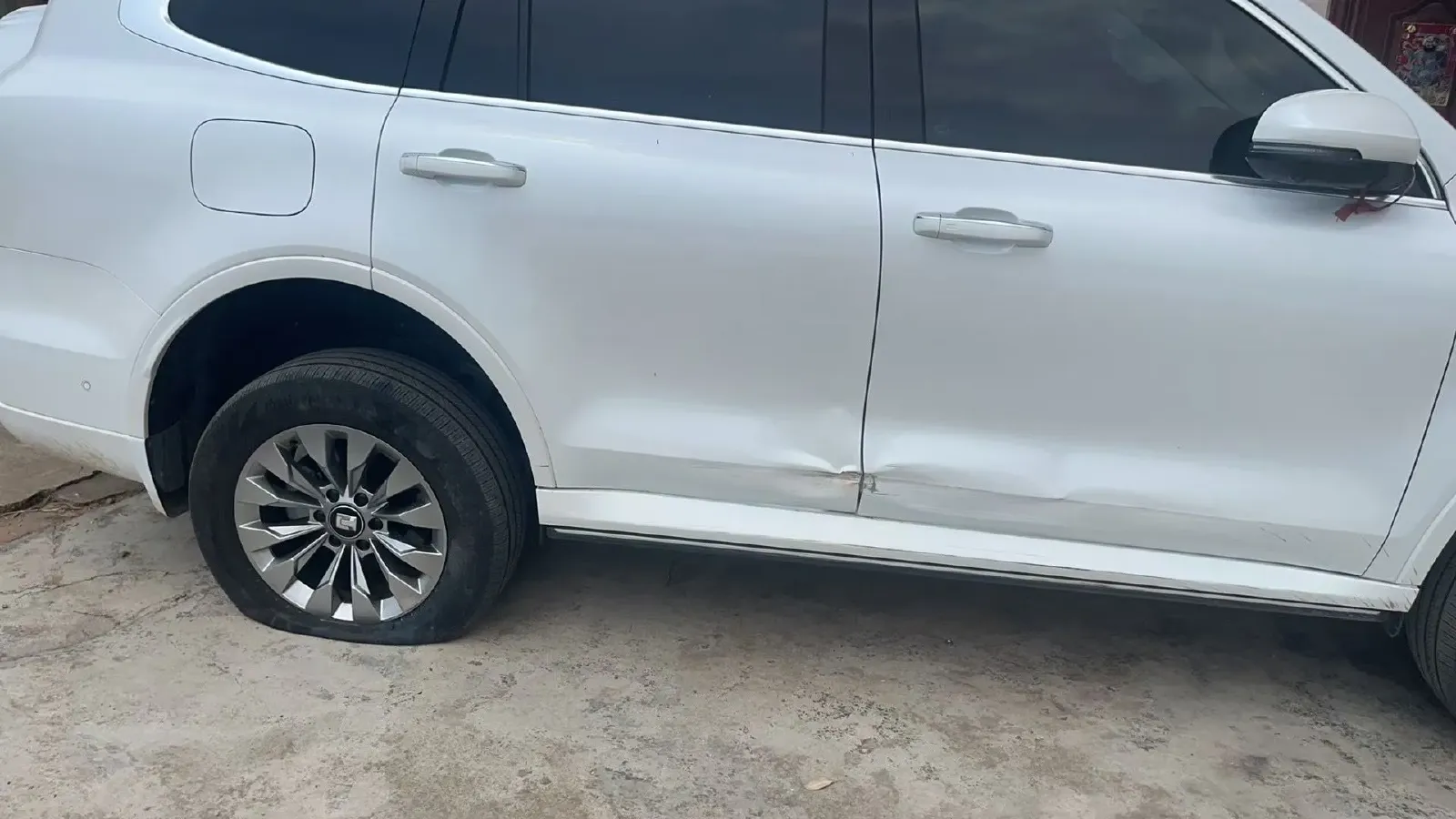 2023 Tank 500 2.0T 252HP L4 9AT PHEV 37.1KWH,autocango,china used car exporter,china ev exporter,chinese used car exporter,chinese used ev exporter