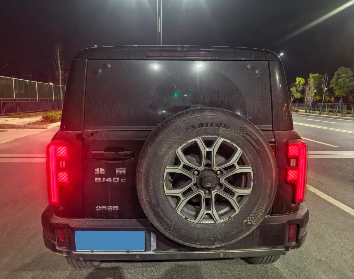 2024 Beijing BJ40 2.0T 245HP L4 8AT,autocango,china used car exporter,china ev exporter,chinese used car exporter,chinese used ev exporter