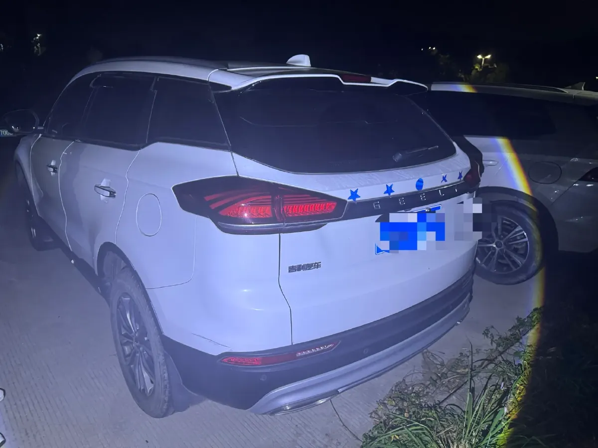 2022 Geely Azkarra 1.8T 184HP L4 7DCT,autocango,china used car exporter,china ev exporter,chinese used car exporter,chinese used ev exporter