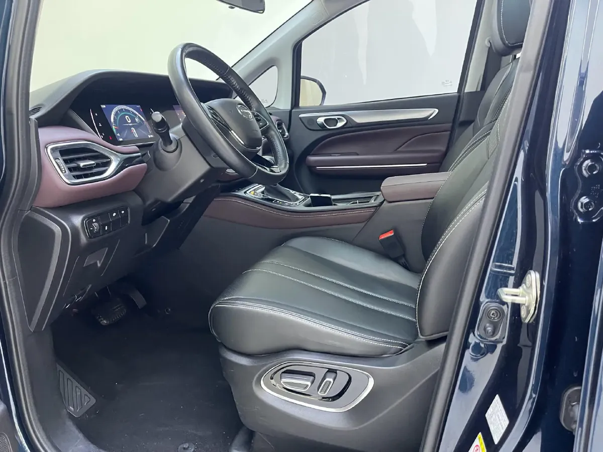 2021 GAC Trumpchi M6 1.5T 169HP L4 7DCT,autocango,china used car exporter,china ev exporter,chinese used car exporter,chinese used ev exporter