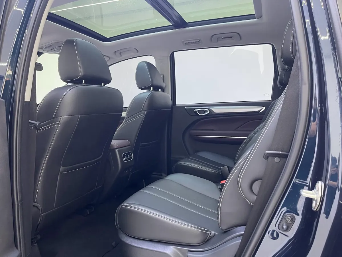 2021 GAC Trumpchi M6 1.5T 169HP L4 7DCT,autocango,china used car exporter,china ev exporter,chinese used car exporter,chinese used ev exporter