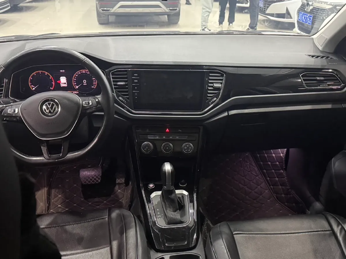 2022 Volkswagen T-Roc 1.4T 150HP L4 7DCT,autocango,china used car exporter,china ev exporter,chinese used car exporter,chinese used ev exporter