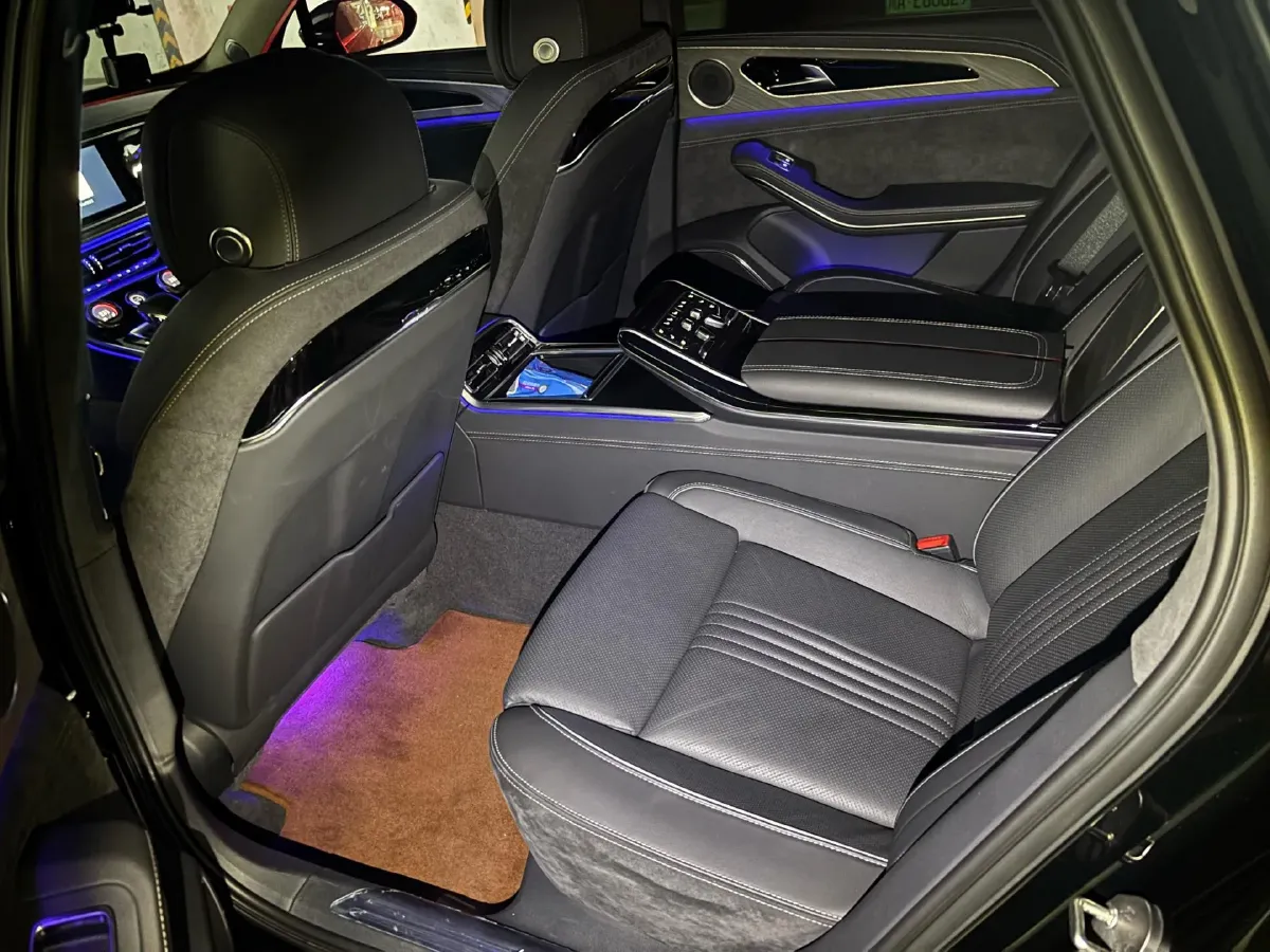 2020 HongQi H9 3.0T 283HP V6 7DCT,autocango,china used car exporter,china ev exporter,chinese used car exporter,chinese used ev exporter