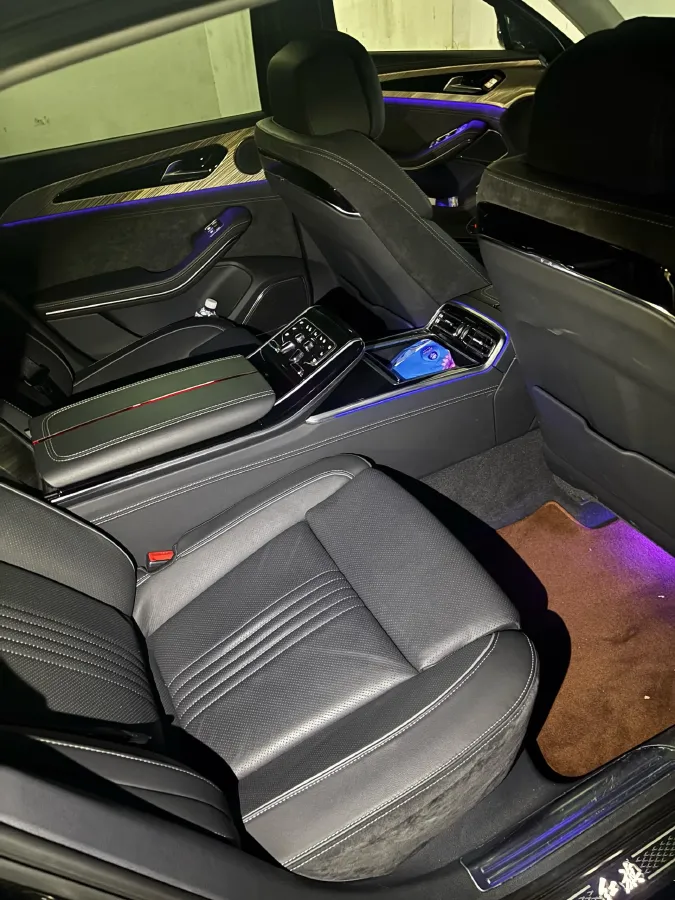 2020 HongQi H9 3.0T 283HP V6 7DCT,autocango,china used car exporter,china ev exporter,chinese used car exporter,chinese used ev exporter