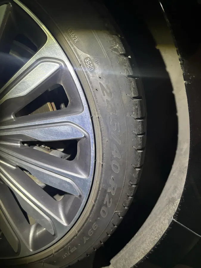 2020 HongQi H9 3.0T 283HP V6 7DCT,autocango,china used car exporter,china ev exporter,chinese used car exporter,chinese used ev exporter