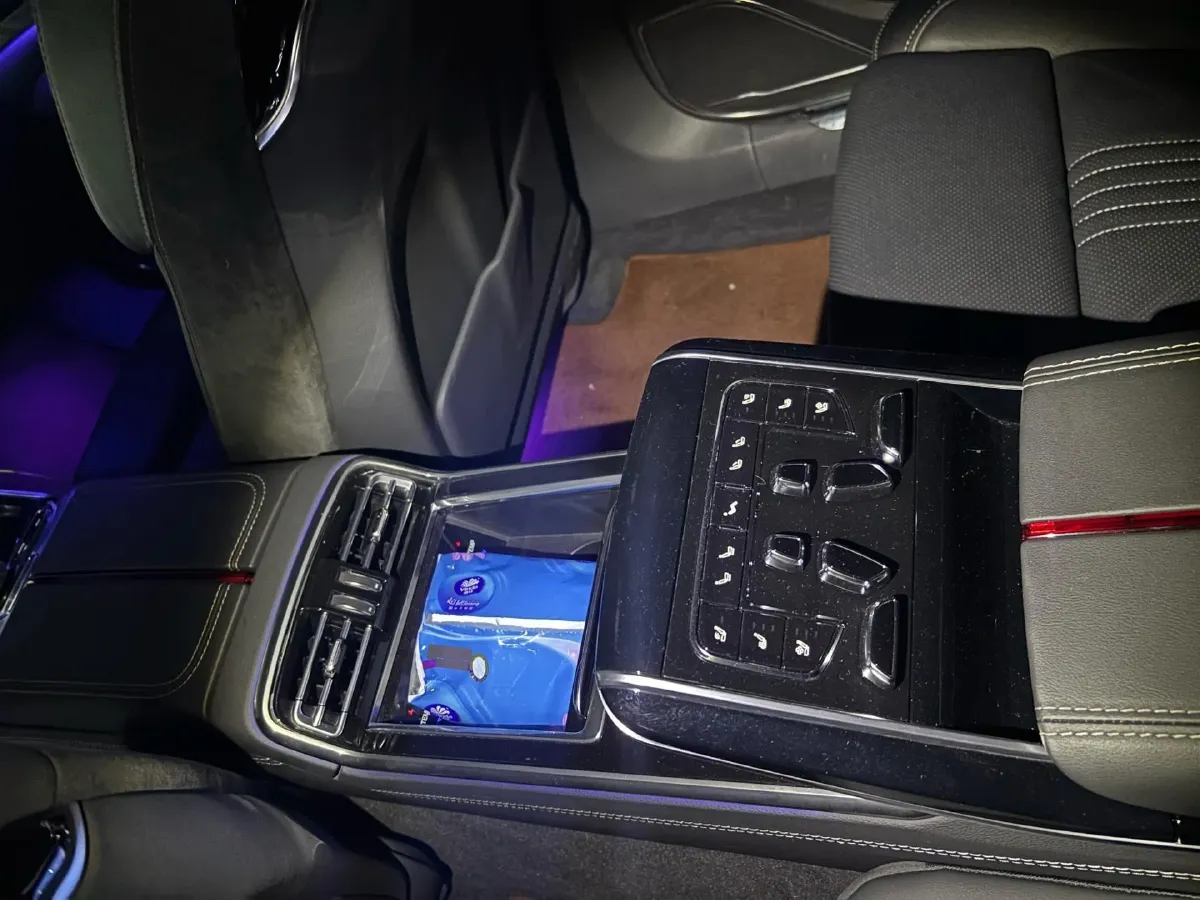 2020 HongQi H9 3.0T 283HP V6 7DCT,autocango,china used car exporter,china ev exporter,chinese used car exporter,chinese used ev exporter