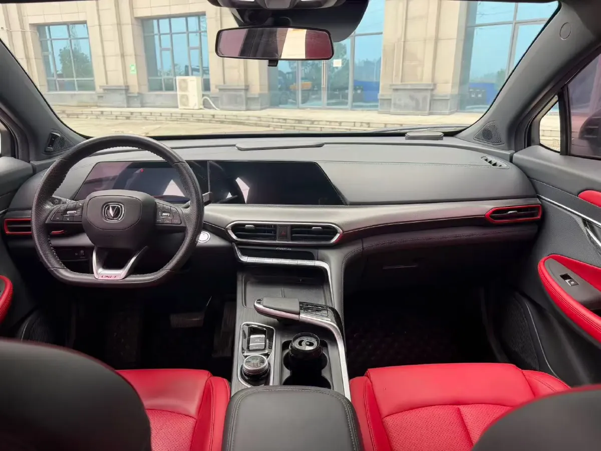 2020 ChangAn UNI-T 1.5T 180HP L4 7DCT,autocango,china used car exporter,china ev exporter,chinese used car exporter,chinese used ev exporter