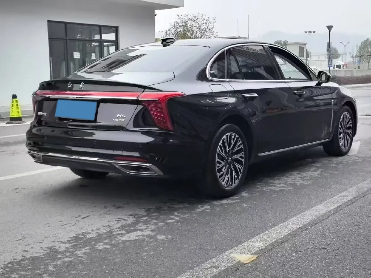 2023 HongQi H5 2.0T 224HP L4 8AT,autocango,china used car exporter,china ev exporter,chinese used car exporter,chinese used ev exporter