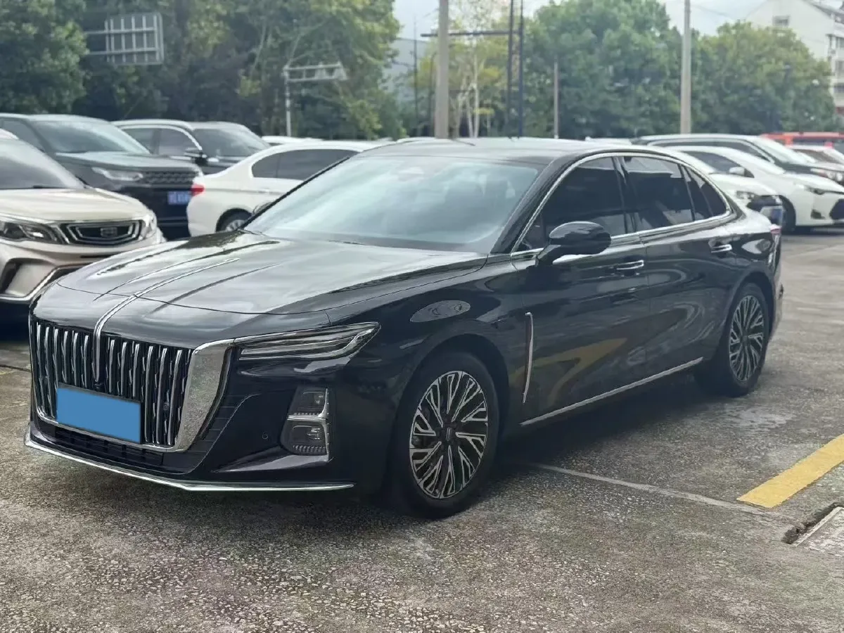 2023 HongQi H5 2.0T 224HP L4 8AT,autocango,china used car exporter,china ev exporter,chinese used car exporter,chinese used ev exporter