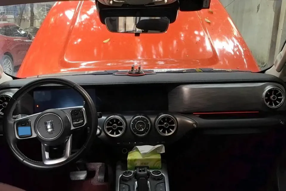 2023 Tank 300 2.0T 227HP L4 8AT,autocango,china used car exporter,china ev exporter,chinese used car exporter,chinese used ev exporter