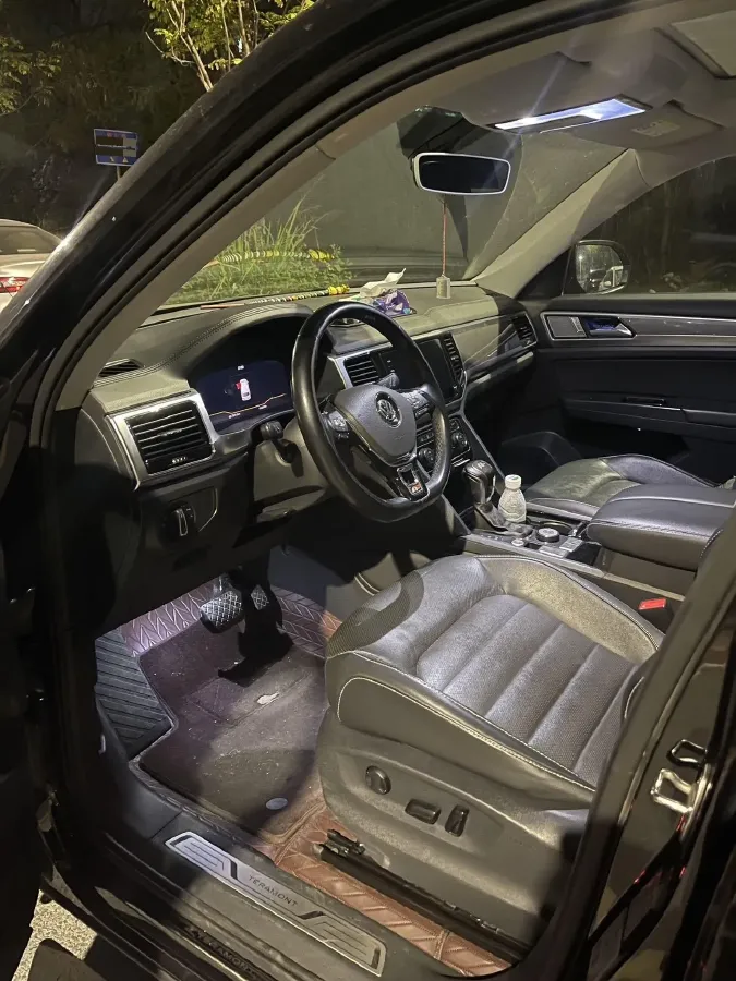 2020 Volkswagen Teramont 2.0T 220HP L4 7DCT,autocango,china used car exporter,china ev exporter,chinese used car exporter,chinese used ev exporter